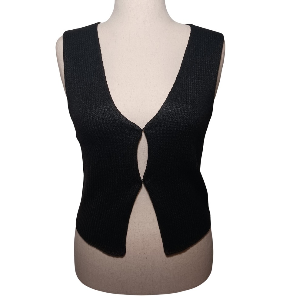 NWT RUMORED Prince Street Top Black Knit V‎ Neck Sweater Vest Size L